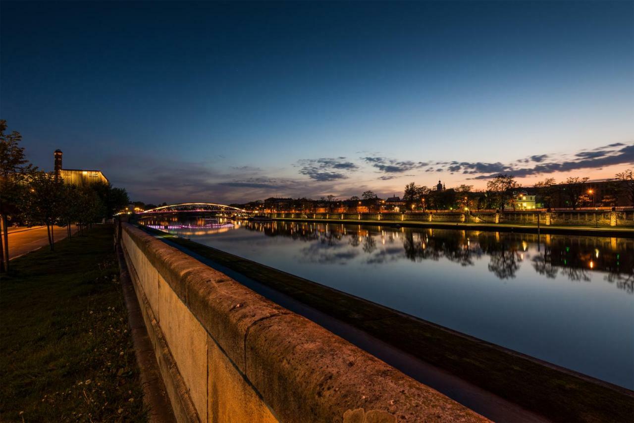 Home Far From Home Krakau Exterior foto