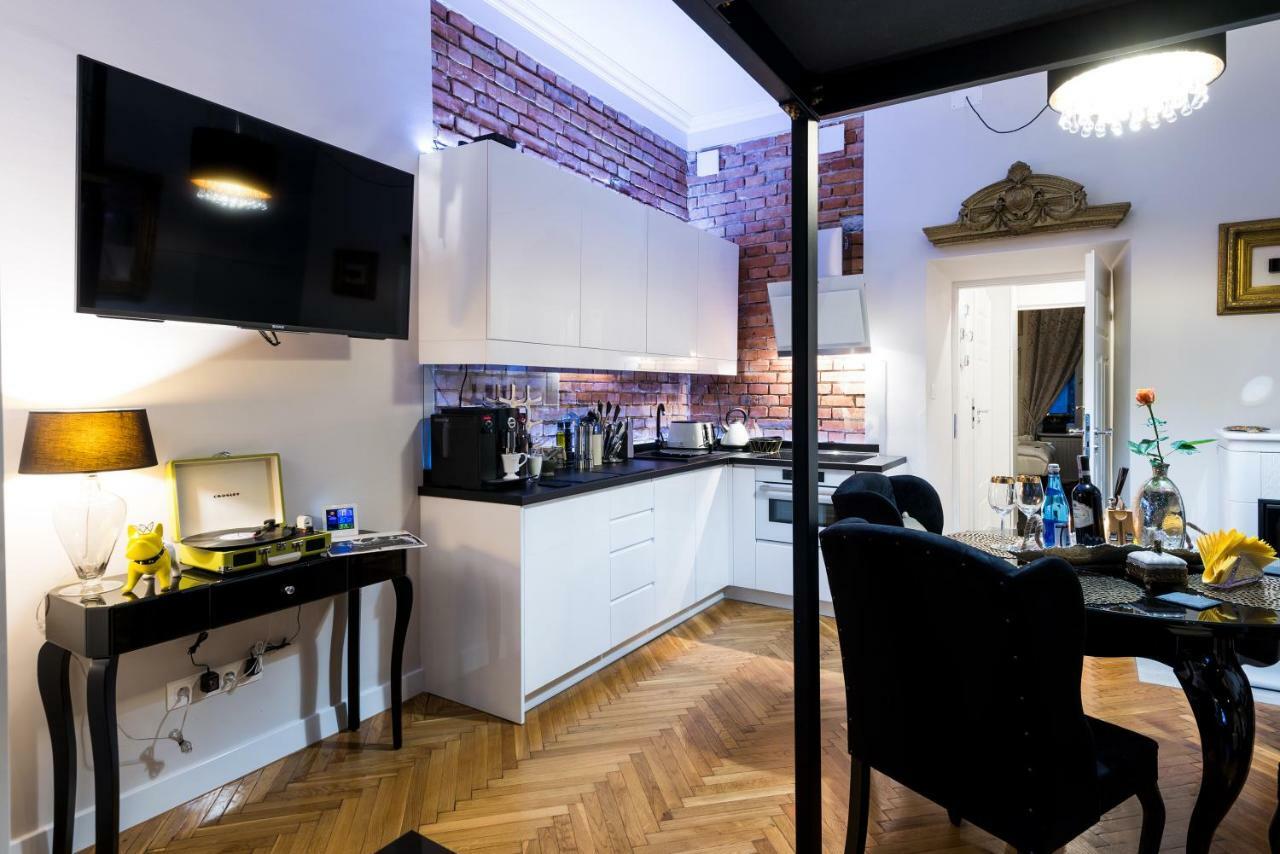 Home Far From Home Krakau Exterior foto