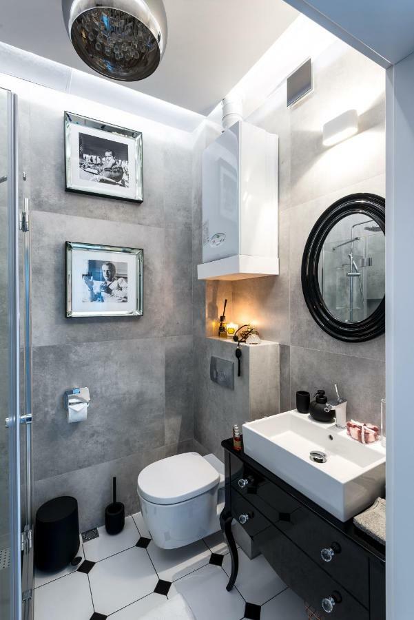 Home Far From Home Krakau Exterior foto