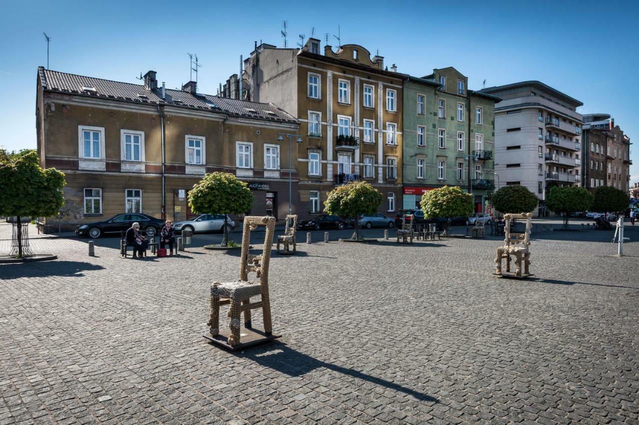 Home Far From Home Krakau Exterior foto